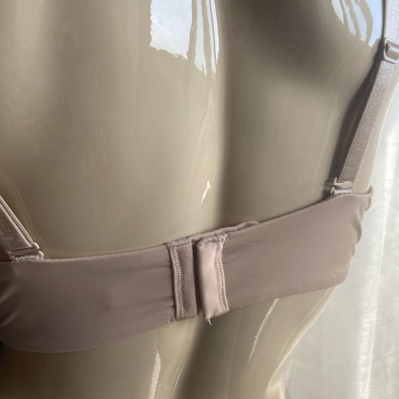 38C convertible undies.com beige nude T-shirt bra - Picture 8 of 12